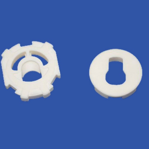 Wear-resistant and corrosion-resistant alumina ceramic valve