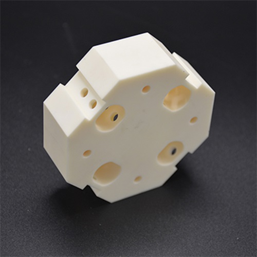 Complex structured alumina ceramics