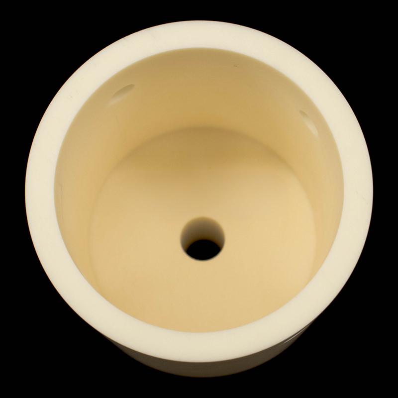 Aluminum oxide ceramic structure with hollow hole at the other end