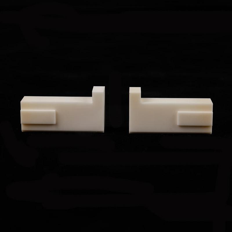 Rectangular groove protruding alumina quartz component