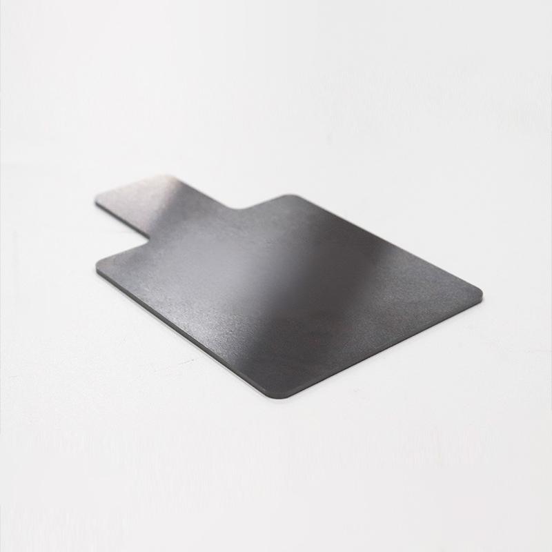 Planar irregular-shaped silicon carbide ceramic sheets
