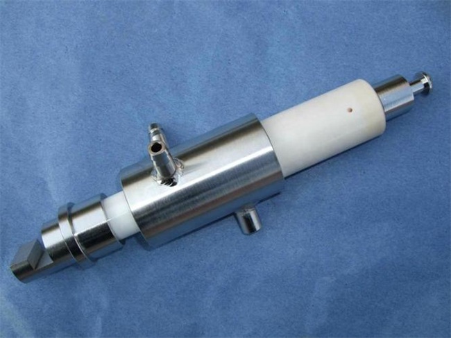 What are the functions and applications of zirconia ceramic plungers