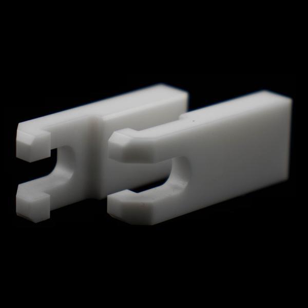 Intermediate arc-shaped ceramic structural component