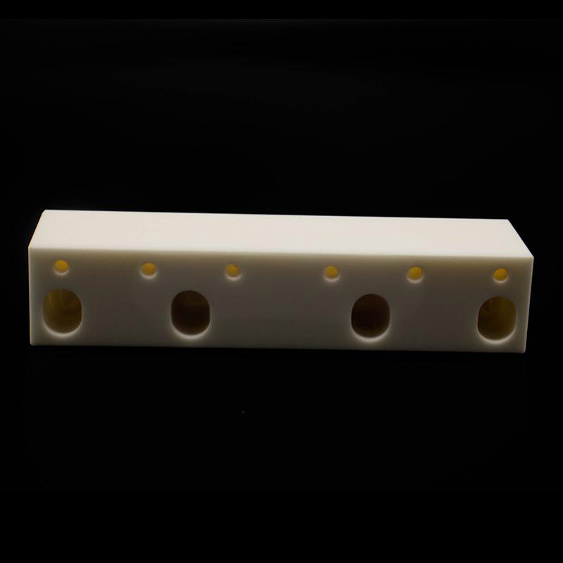 Aluminum oxide ceramic insulation pad