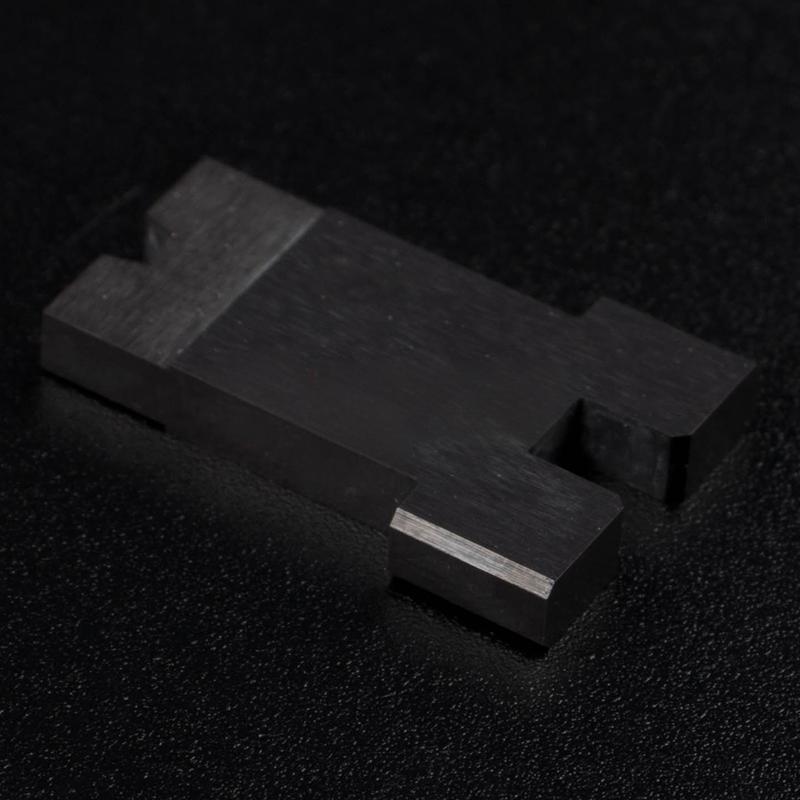 Black zirconia ceramic structural components