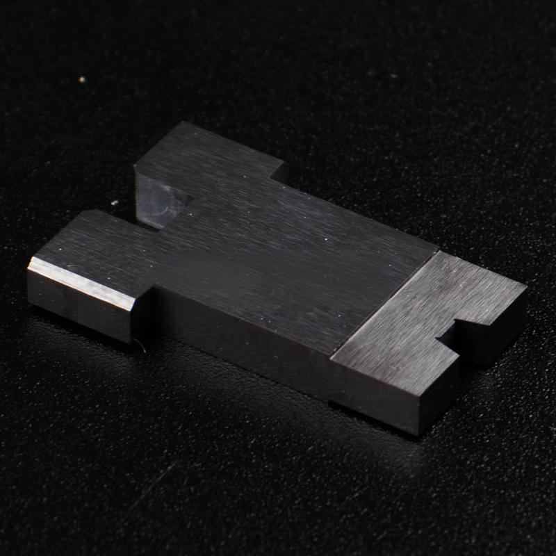 Black zirconia ceramic structural components