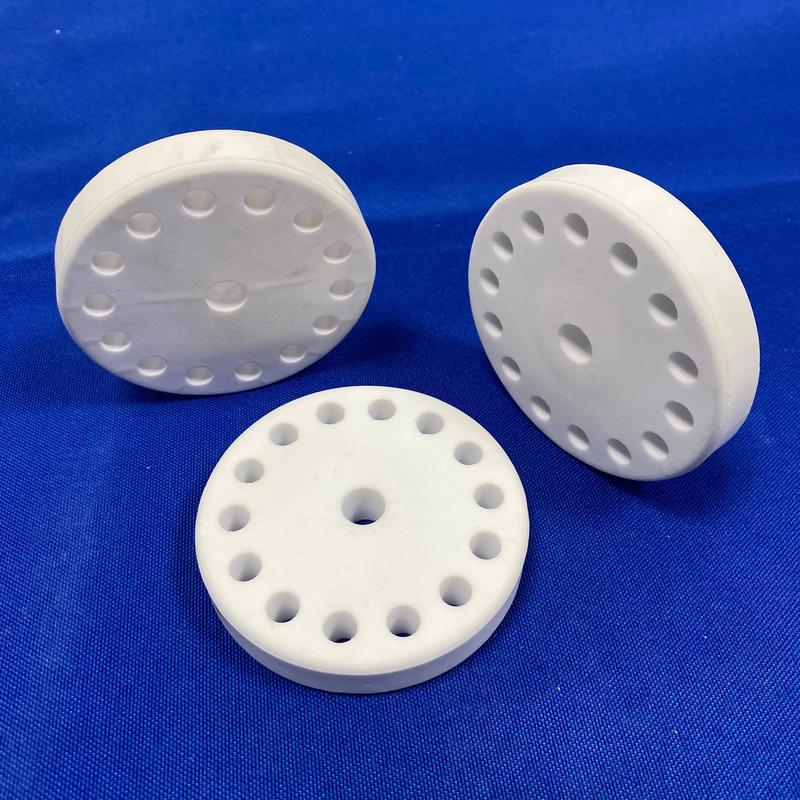 High-temperature resistance of ceramic flanges