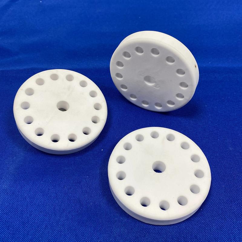 High-temperature resistance of ceramic flanges