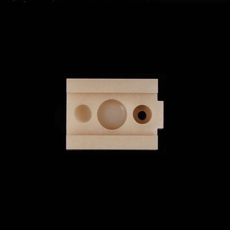 Aluminum nitride ceramic porous block