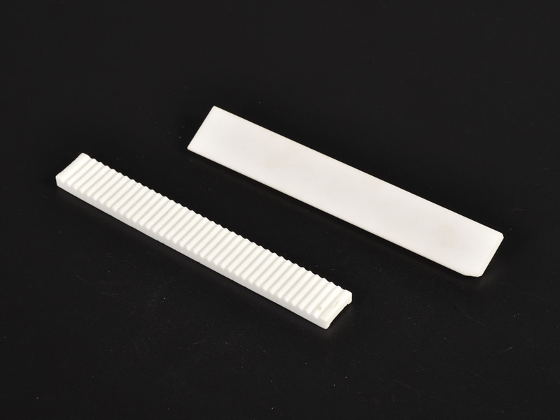 Aluminum oxide ceramic jaw breaking fixed plate