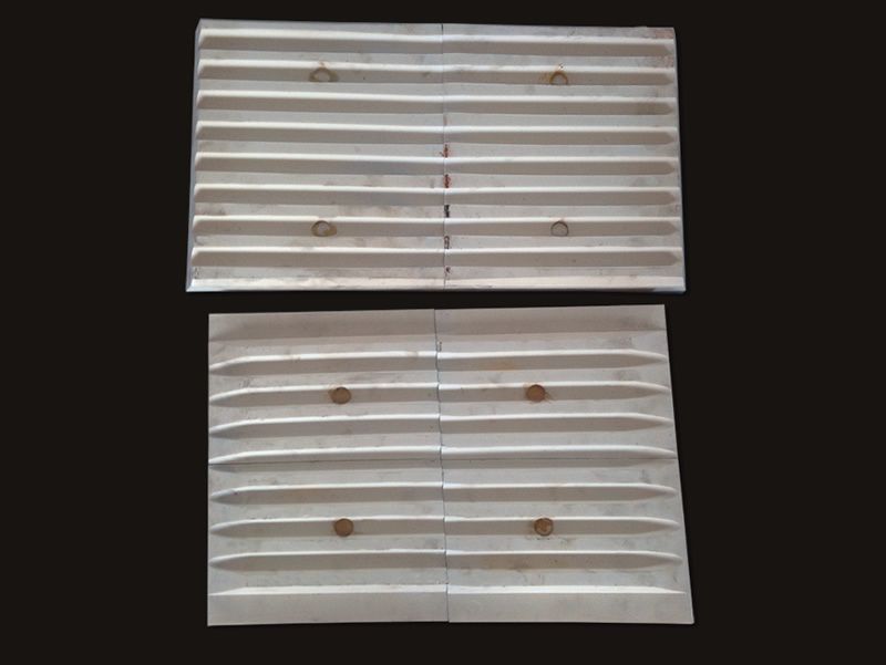 Aluminum oxide ceramic jaw breaking fixed plate