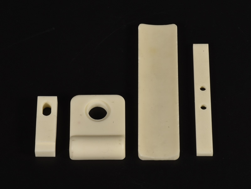 Aluminum oxide ceramic slider