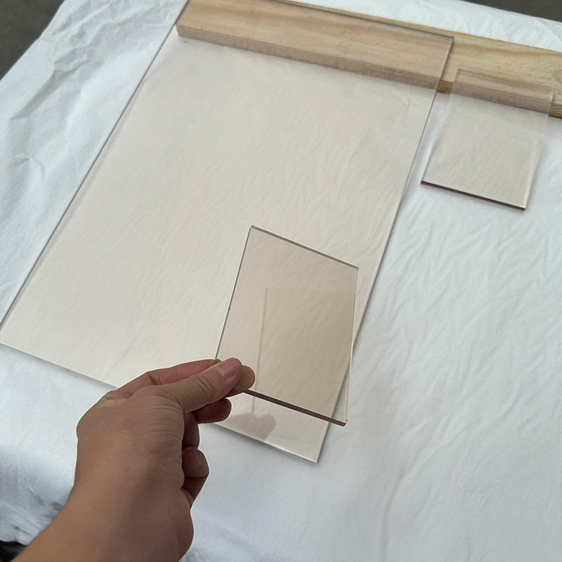 High temperature resistant microcrystalline glass ceramic